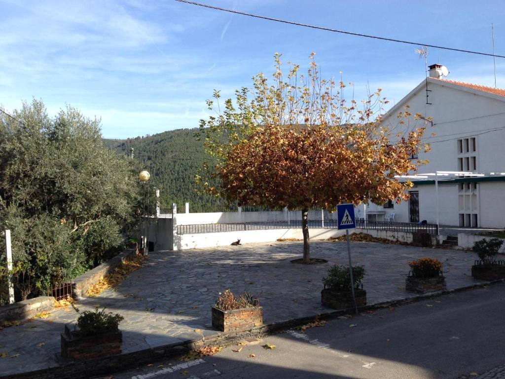 Alojamento Local De Pardieiros Hotel Avô Екстериор снимка